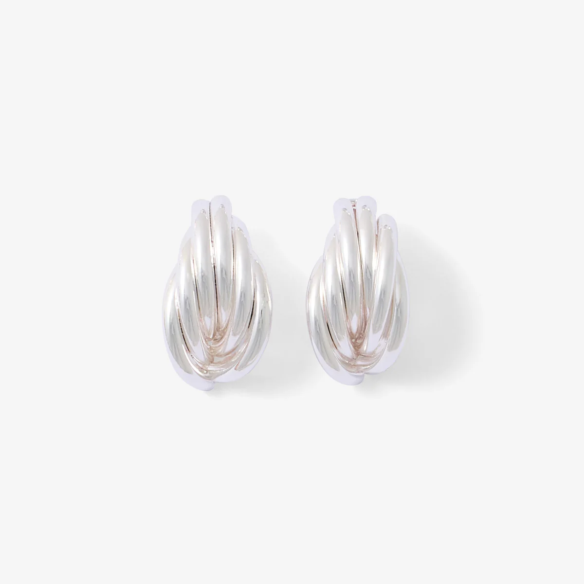 Boucles d'oreilles anneaux entrelacés argentés