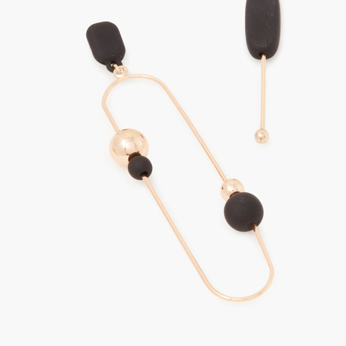 Boucles d'oreilles pendantes asymétrique - Image 2