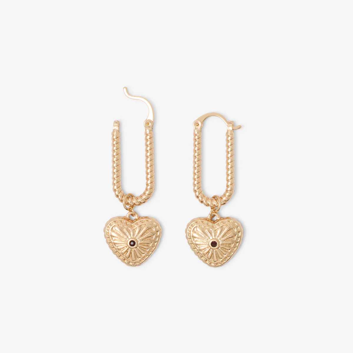 Boucles d'oreilles torsadées et cœur ciselé - Image 2
