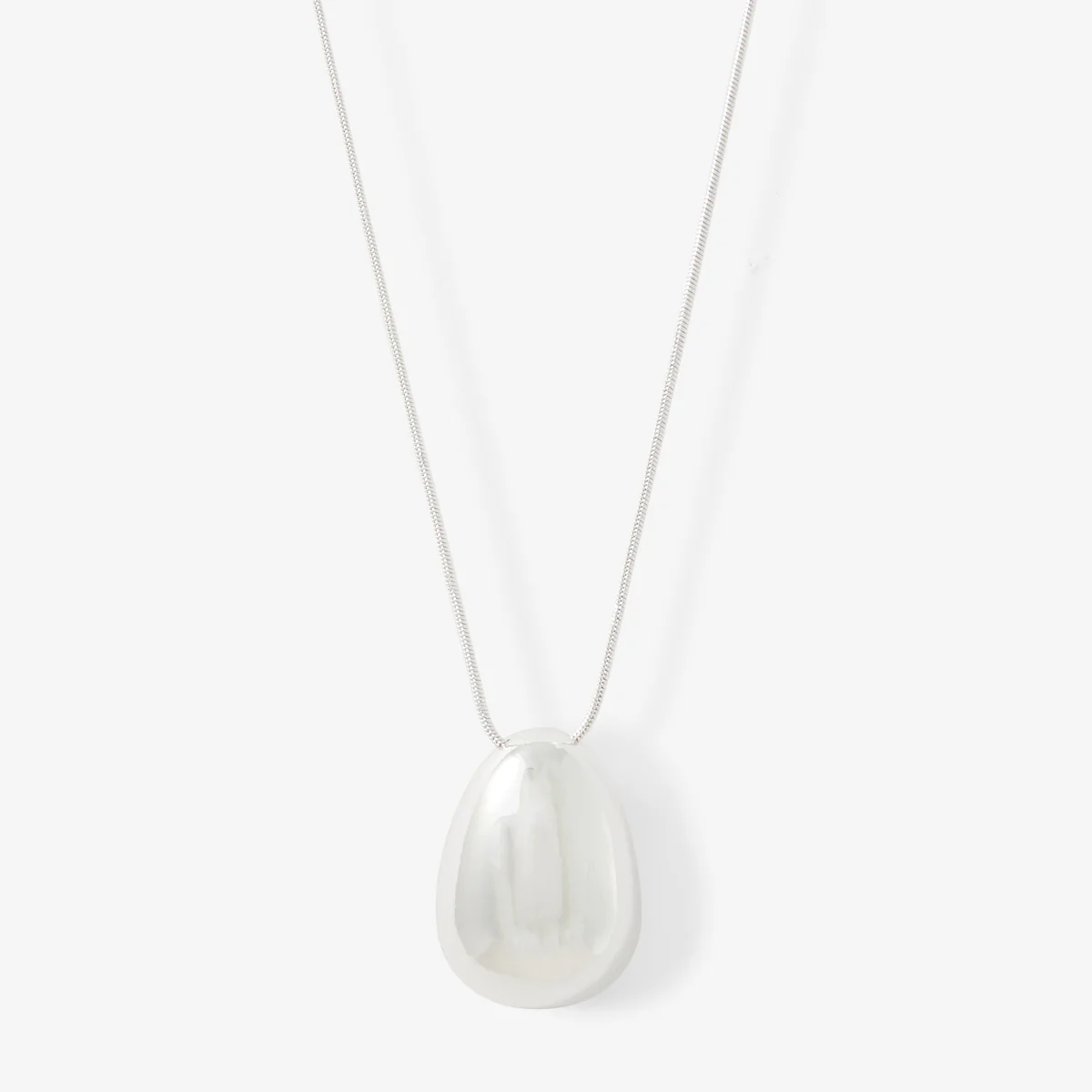 Collier chaine pendentif galet argenté