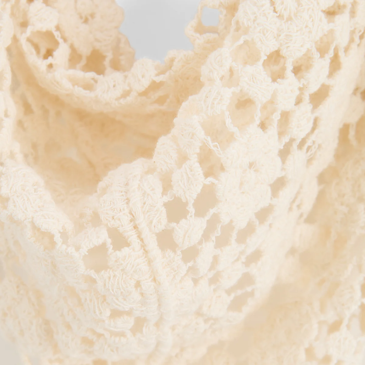 Foulard triangle en dentelle écru - Image 2
