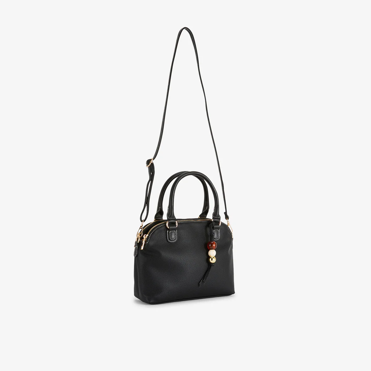 Petit sac porté main noir avec grigri de perles - Image 3