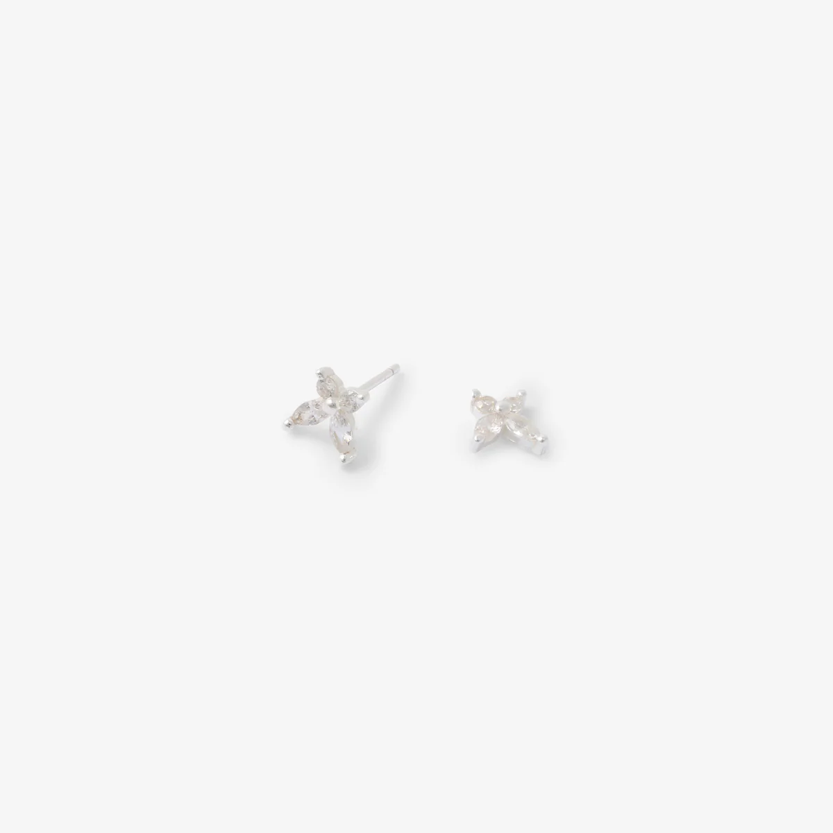 Puces d'oreilles papillon avec zirconium en argent garanti - Image 2