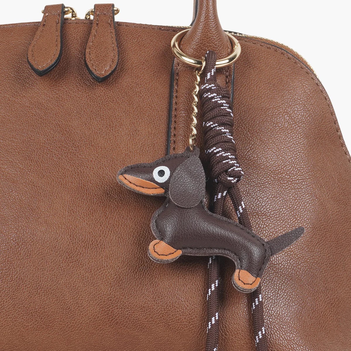 Sac porté main marron avec grigri teckel - Image 6